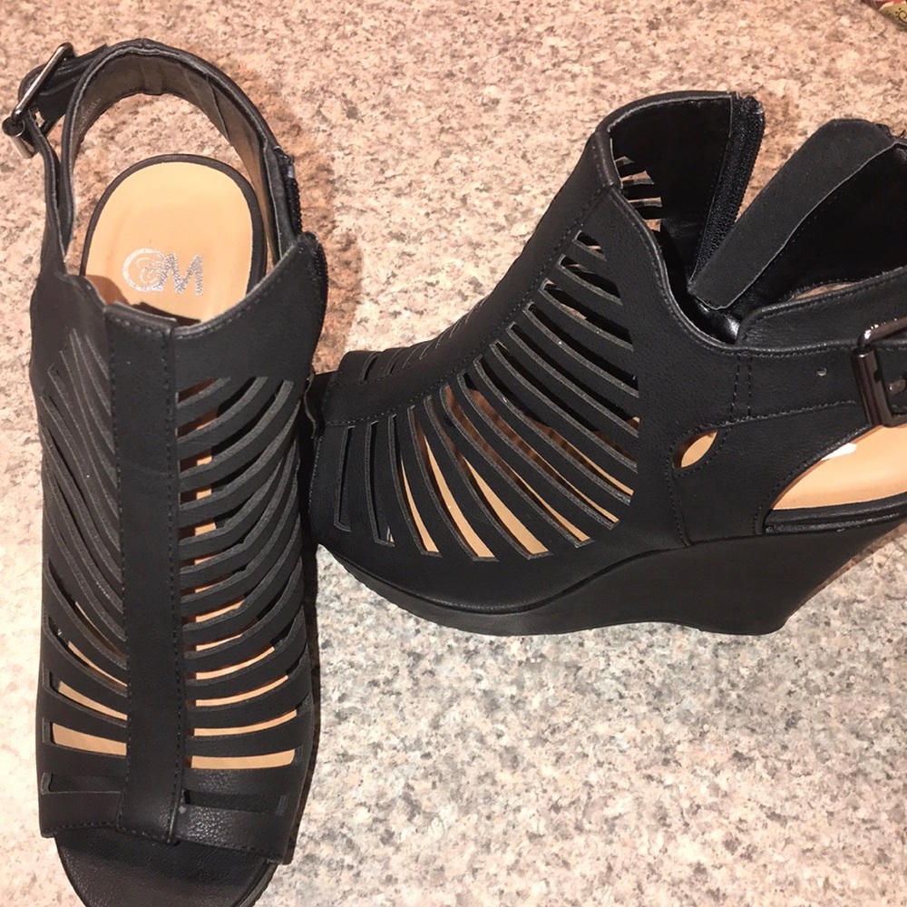 Black Chelsea Moreland,Elisha Heels